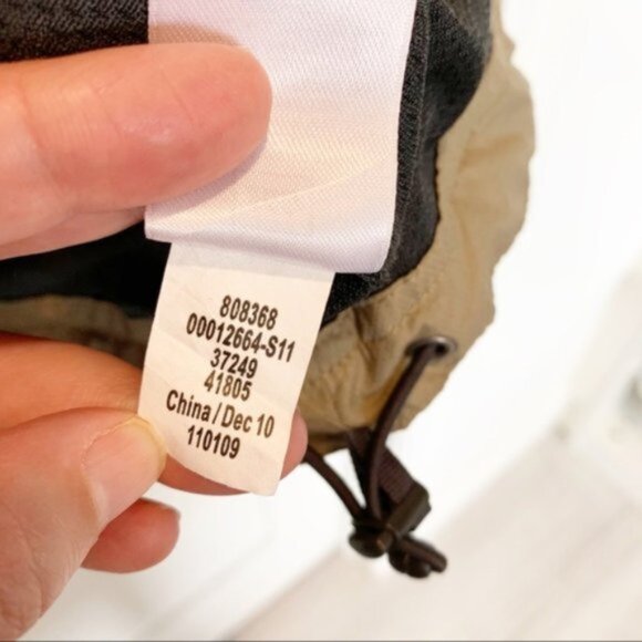 REI Co-op Beige Lightweight Full Zip Jacket With Hood - Size M - Picture 9 of 12